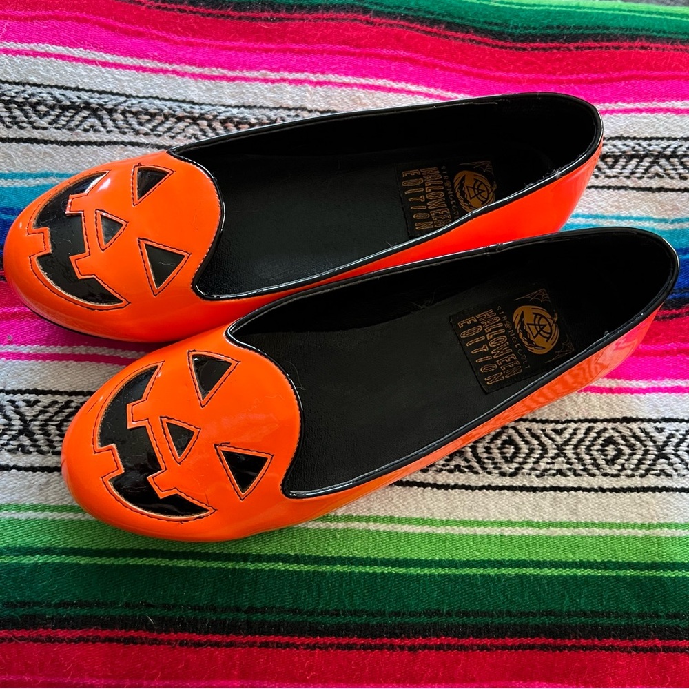Strange cvlt pumpkin flats size 9